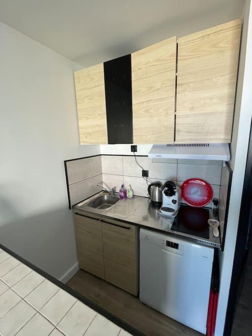 Joli Studio Cabine 1Ere Ligne Avec Parking Prive 帕拉瓦莱弗洛 外观 照片